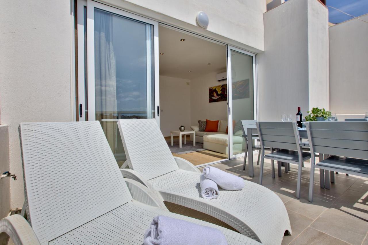 Sliema Duplex Penthouse With Sea Views & Private Terrace By Shortletsmalta Apartment Exterior foto